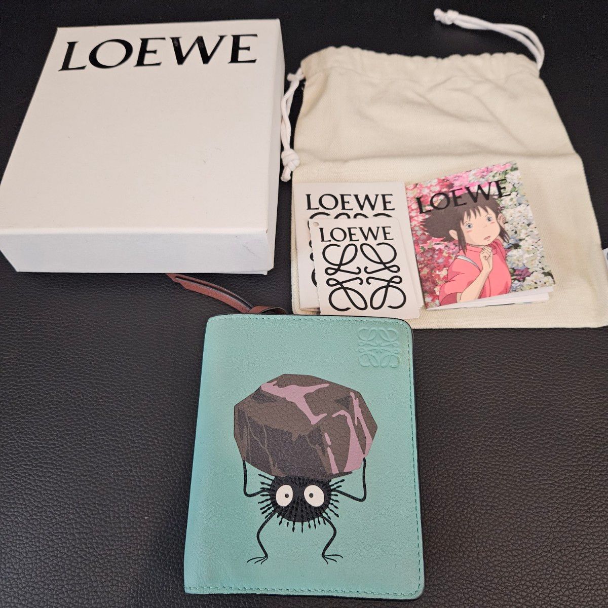 ☆LOEWE　ロエベ　ジブリ　ススワタリ　トライフォールド　ウォレット☆