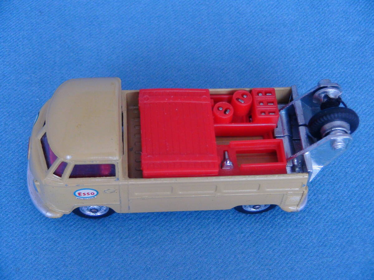 【希少】1960年代古いイギリス・コーギー1/43位VWタイプ2/T1レッカー車/トーイングカー鶯色・美品の画像9