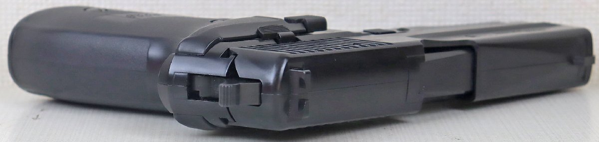 S◎中古品◎エアガン『P228 POLIZEI』 シグ・ポリゼイ 東京マルイ エアーコッキングハンドガン エアコキ 対象年令18才以上 マガジン2個付き_画像4