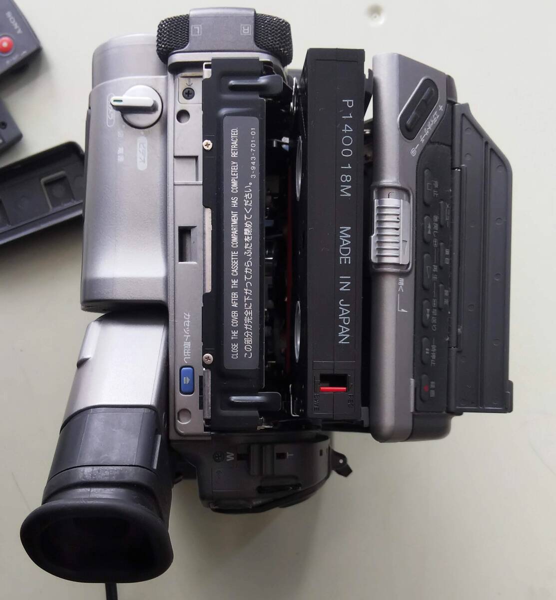 ジャンク　再生確認 SONY ハンディカム CCD-TR11　ハンディカムステーション HSA-V500　リモコン RMT-703　VideoHi8 ビデオカメラ_カセット付属しません