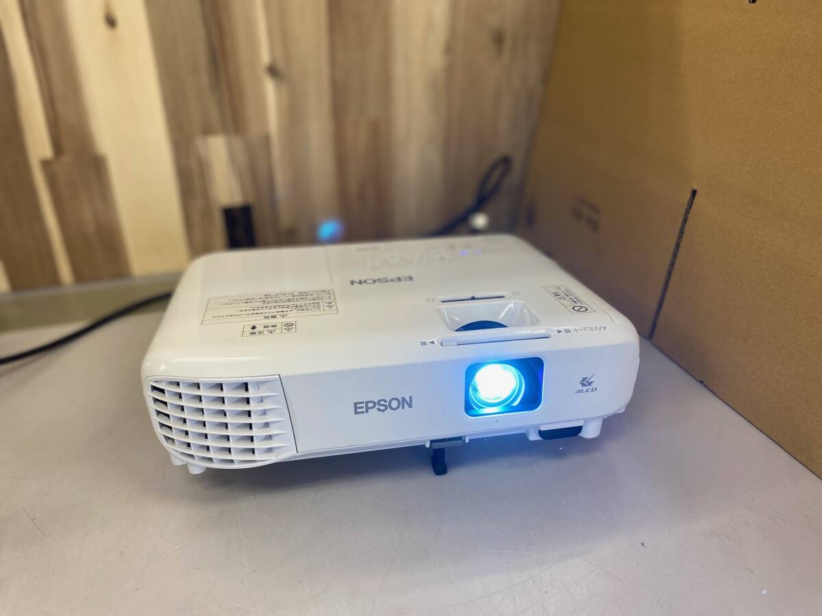 EPSON EB-W05 projector 1 pcs 4-22-D