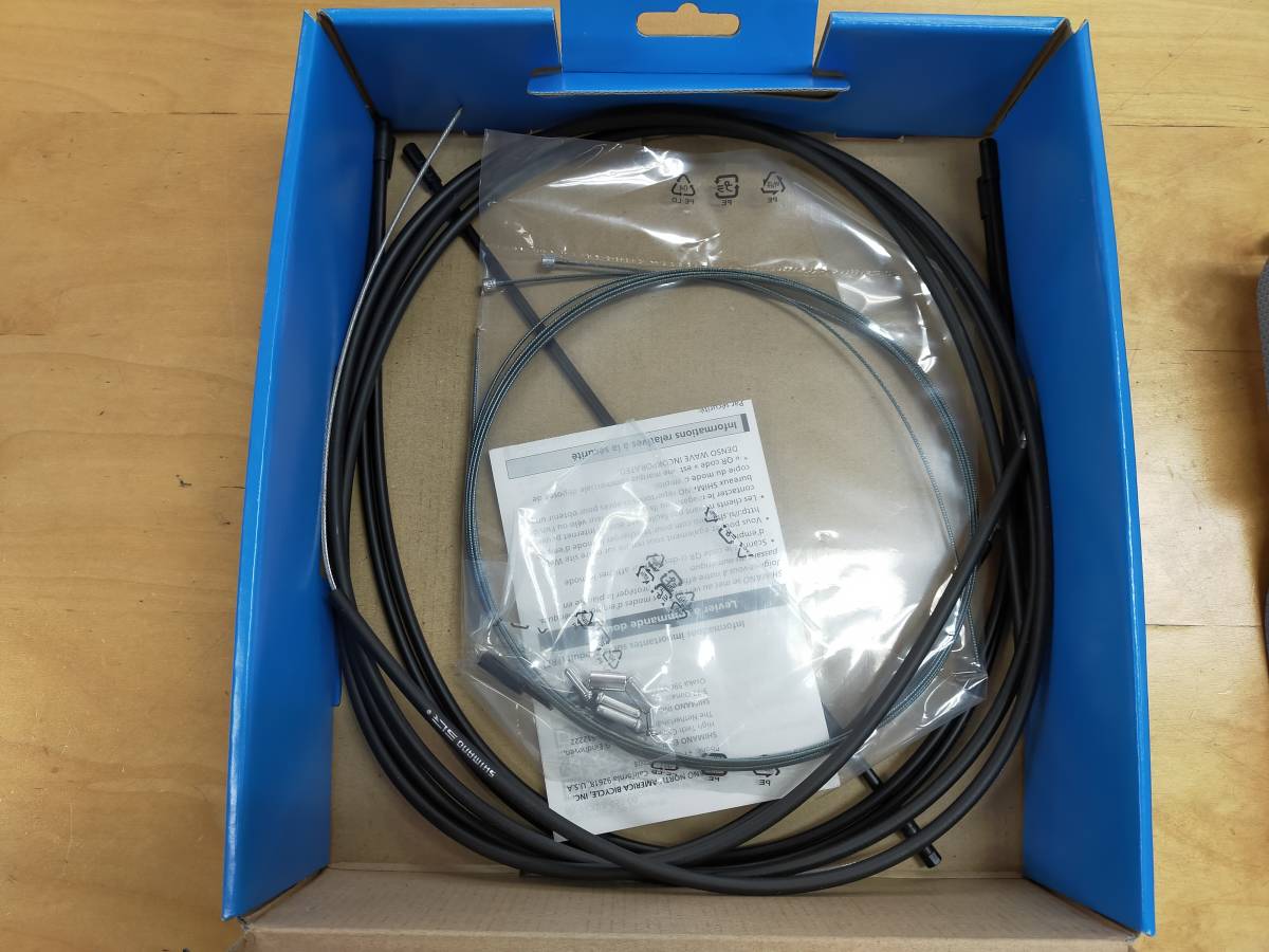 廃版 ST-R7000 シルバー ワイヤーセット付属 105 SHIMANO シマノ 廃版 ST-R7000 シルバー ワイヤーセット付属 105 SHIMANO シマノ