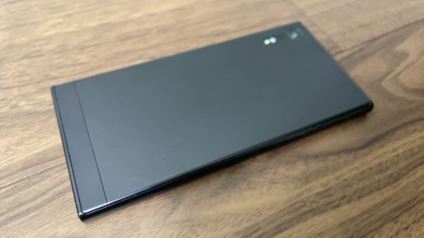 Xperia XZ F8331 SIMフリー Android スマホ 【5251】_画像3