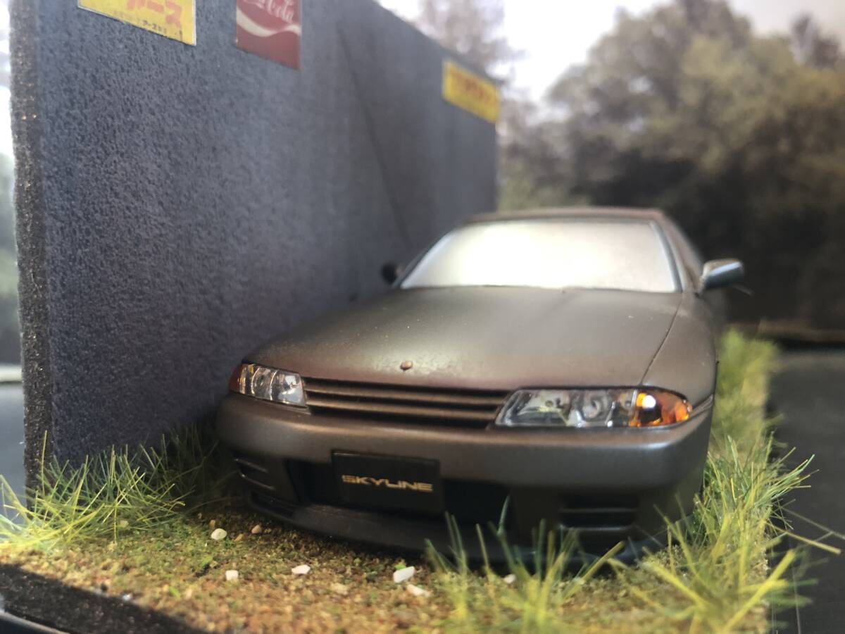 レトロな風景 1/32 ニッサン スカイライン R32 GTR 旧車 自作ジオラマ完成品 ケース付_画像8