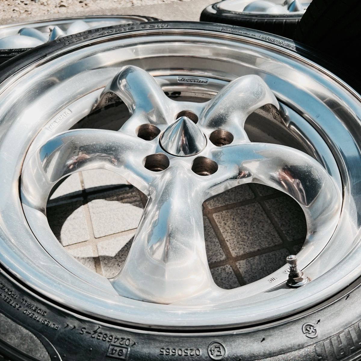 中古 WORK GOOCARS ワーク グッカーズ 4個 18インチ タイヤ 中古 WORK GOOCARS ワーク グッカーズ 4個 18インチ タイヤ