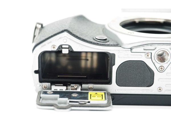 オリンパス Olympus OM-D E-M5 II Digital Camera Body Only Silver [良品] #Z1404A_画像10