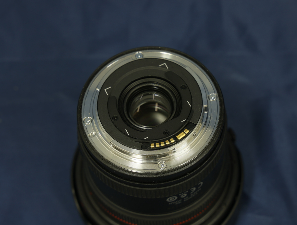 ☆送料無料&1円開始!☆EF8-15mm F4L フィッシュアイ USM良品_画像3