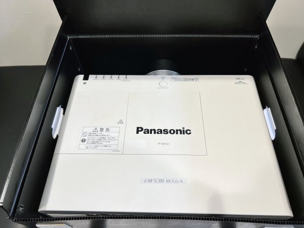 Panasonic 液晶 プロジェクター PT-EW530 ハードケース 付き パナソニック LCD 大画面 モニター 中古 業務 pro_画像1