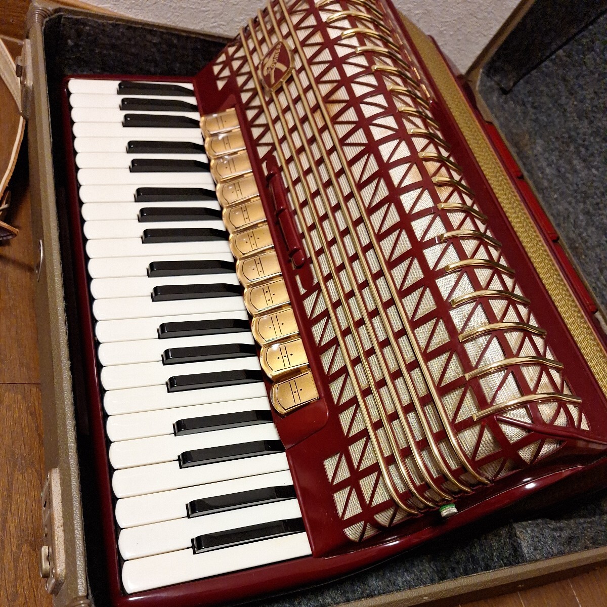  rare rare horn na-HOHNER ATLANTIC IV Deluxe 41 key 120 base keyboard type accordion original hard case key attaching Germany made wine red 