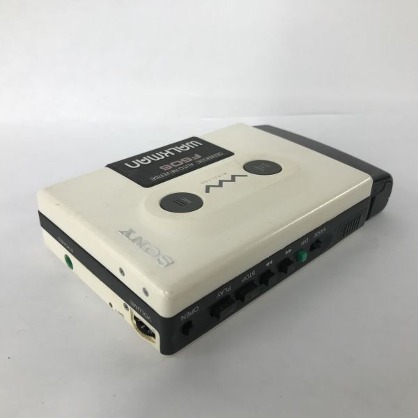 J239-I58-1348 SONY ソニー WALKMAN ウォークマン ラジオカセットプレーヤー WM-F606 ポータブルオーディオ機器_画像5