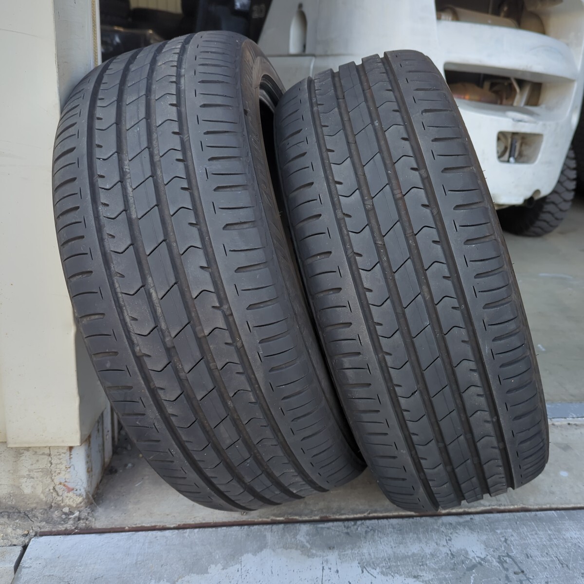 ブリヂストン215/45R17 7分山程度 2本セット_画像1