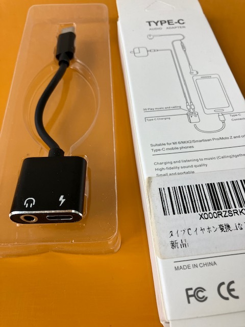 USB C - 3.5mm ヘッドフォンおよび充電アダプタ、2 In 1 USB C　オーディオジャック (ブラック)_画像5