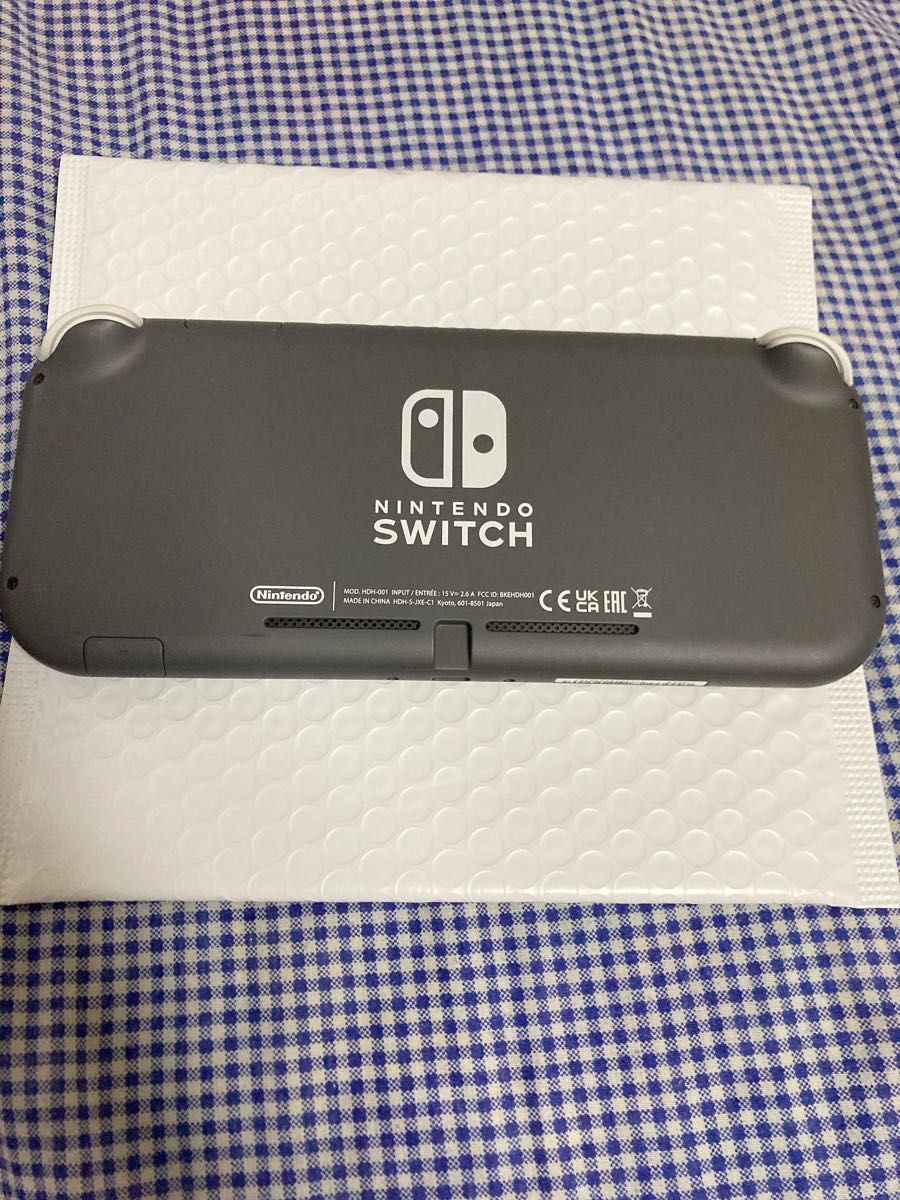 【動作正常品】2023年製　スイッチライトケース＋箱＋充電器付き　Nintendo Switch Lite グレー【美品】