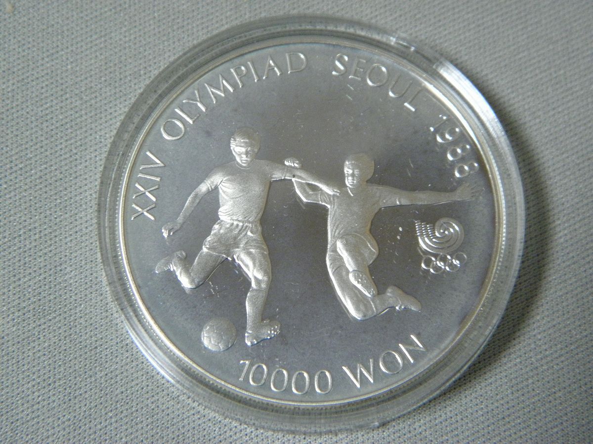 ソウルオリンピック 記念銀貨 第4次 サッカー・コマ回し 10000ウォン 5000ウォン 1988年 SV925_画像2
