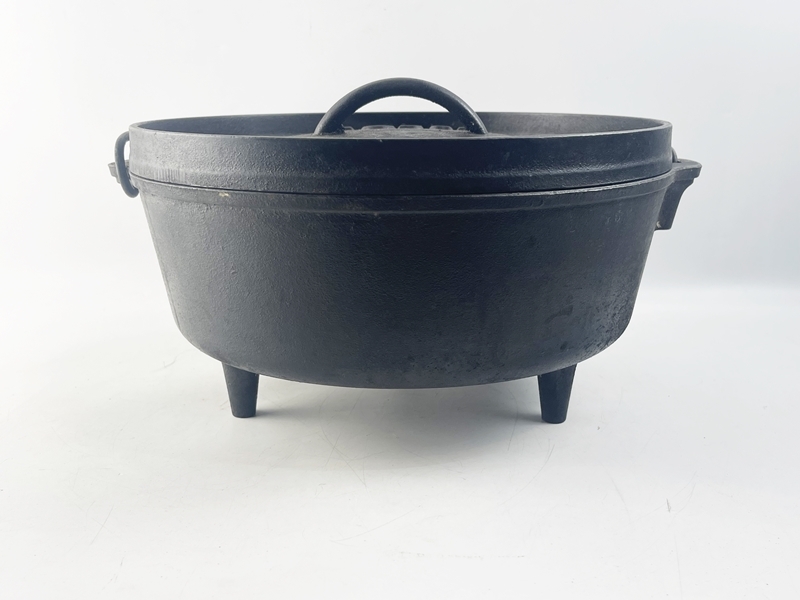 １円～ I LODGE ロッジ 足付 CAMPING USED DUTCH OVEN 10 INCHI COOKWARE 浅底 ダッチオーブン 10インチ 収納袋付 アウトドア用品 キャンプ_画像3