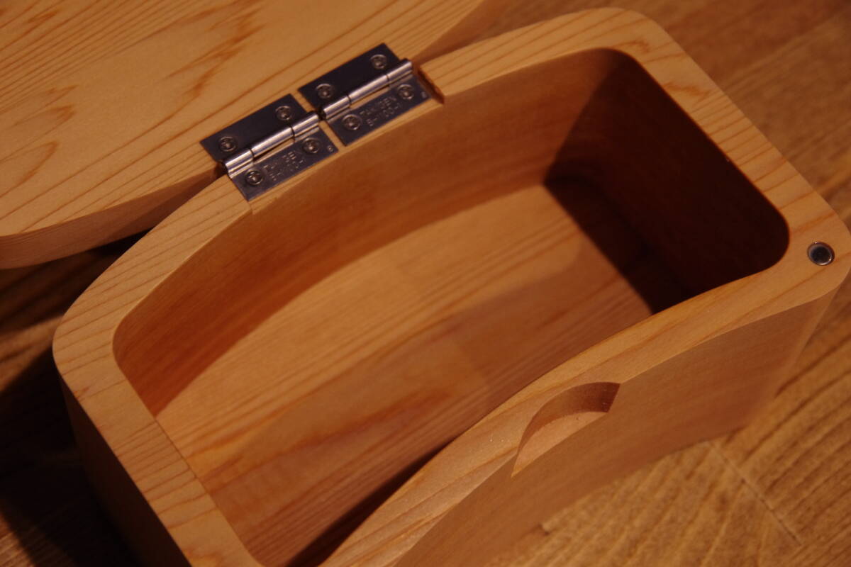 マシンカットくり抜き木製餌箱 木曽サワラ Mサイズ 165mm #153 マシンカットくり抜き木製餌箱 木曽サワラ Mサイズ 165mm #153