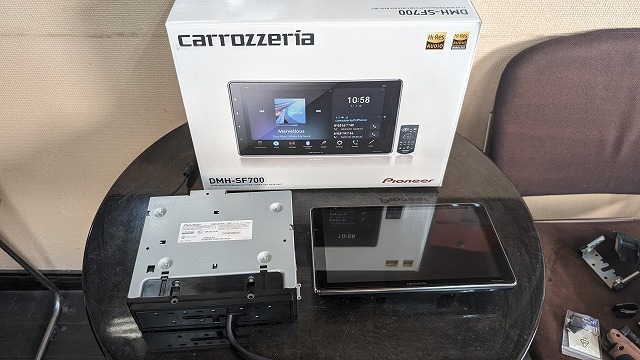 カロッツェリア DMH-SF700 9型 ディスプレイオーディオ　Pioneer 使用期間４か月　超美品　1円スタート_画像1