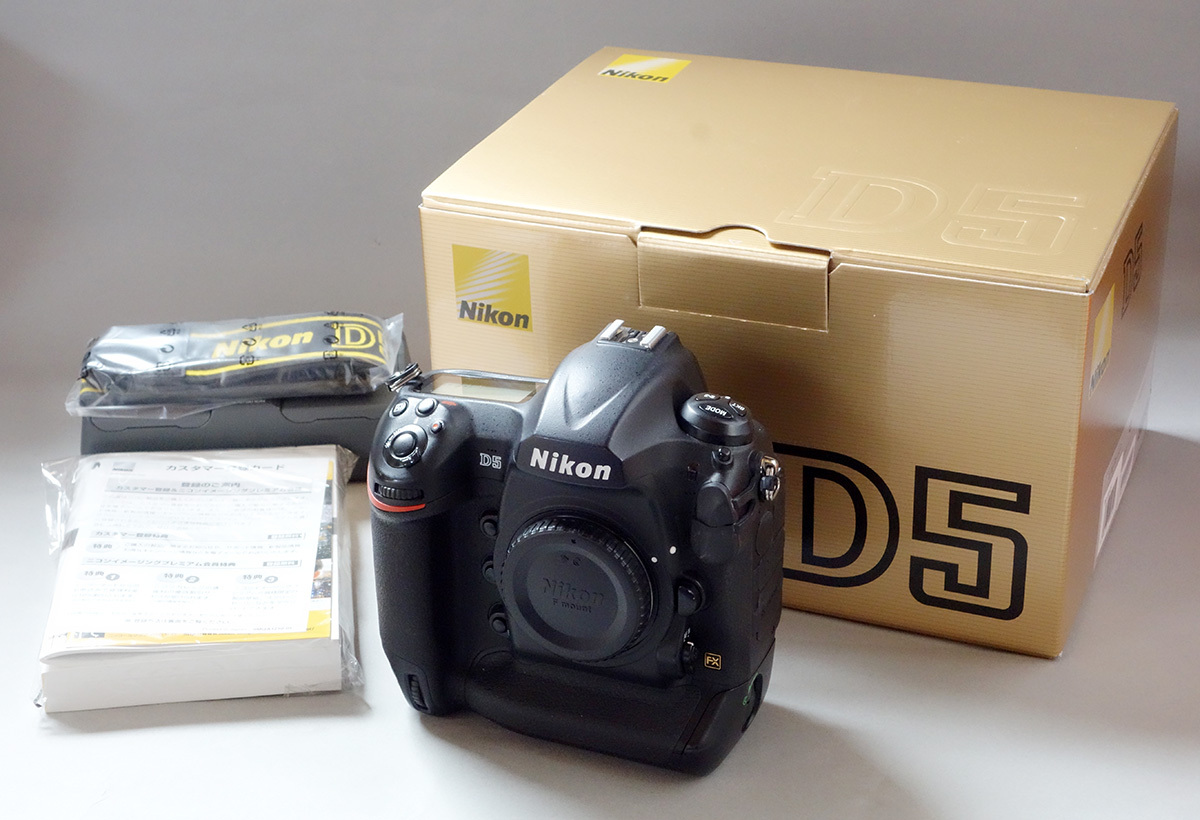 ☆ Nikon ニコン D5 (CF type) 中古実用品 ショット数約19万回 ☆の画像1