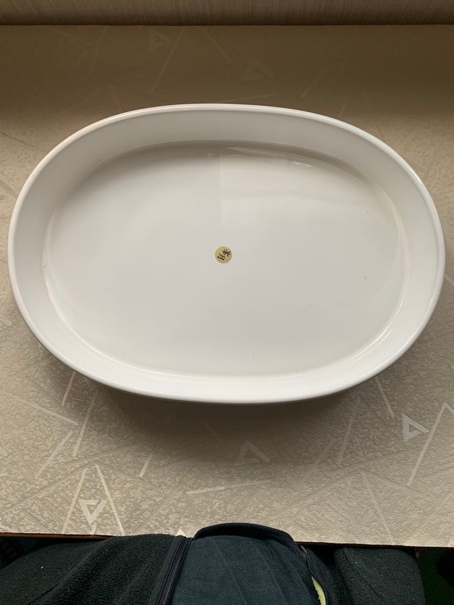花器　水盤　真っ白　新品　鉢皿におしゃれ　大皿手渡し半額