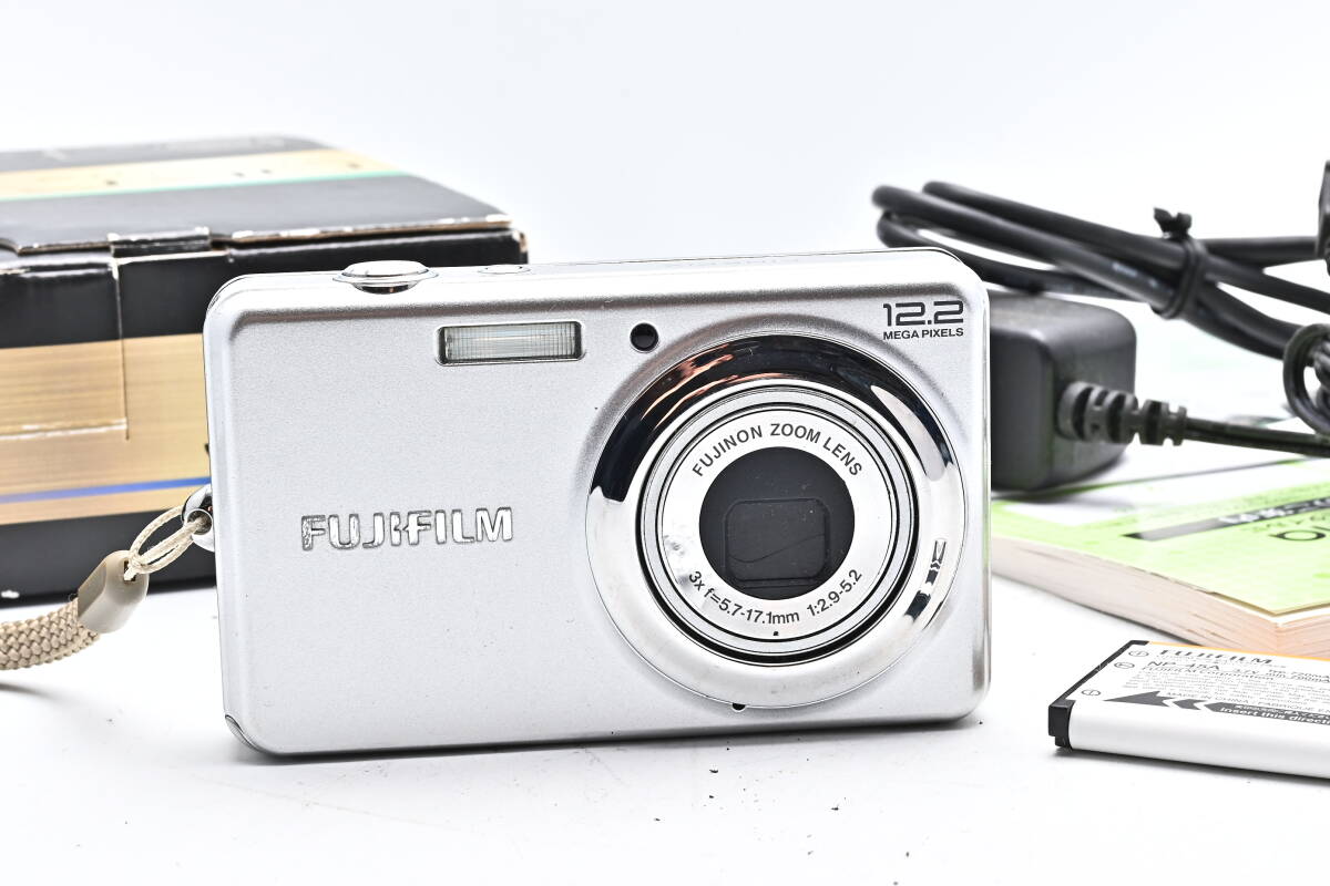 1B-129 FUJIFILM 富士フイルム FINEPIX J30 コンパクトデジタルカメラ_画像1