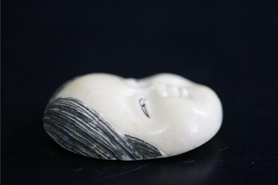 D4659-2 old netsuke sphere .. nature material [. luck surface ]. thing 