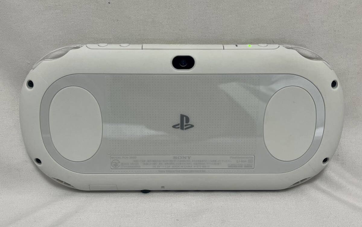 1円〜② 美品 SONY PSVITA PCH-2000 Glacier White ホワイト　Wi-Fi ワイファイ SDカード16GB 元箱付 通電確認済み_画像3