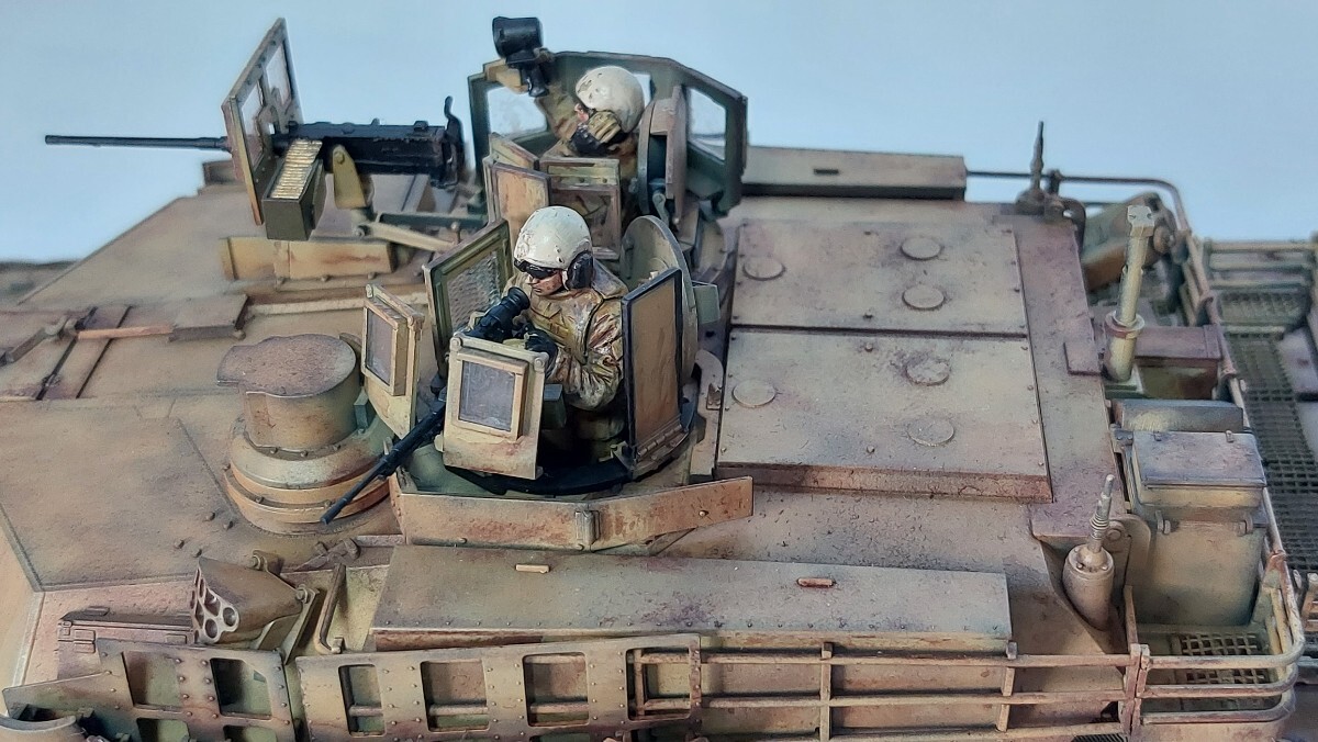タミヤ 1/35 M1A2 SEP エイブラムス戦車TUSK Ⅱ イラク戦争 塗装完成作品の画像4