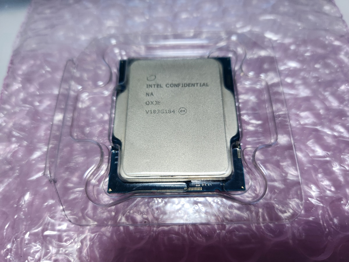【中古品】Intel Core i9-12900K ES QXJE 16C(8+8) /24T 1.8GHz (TB 4.60GHz) LGA 1700の画像1