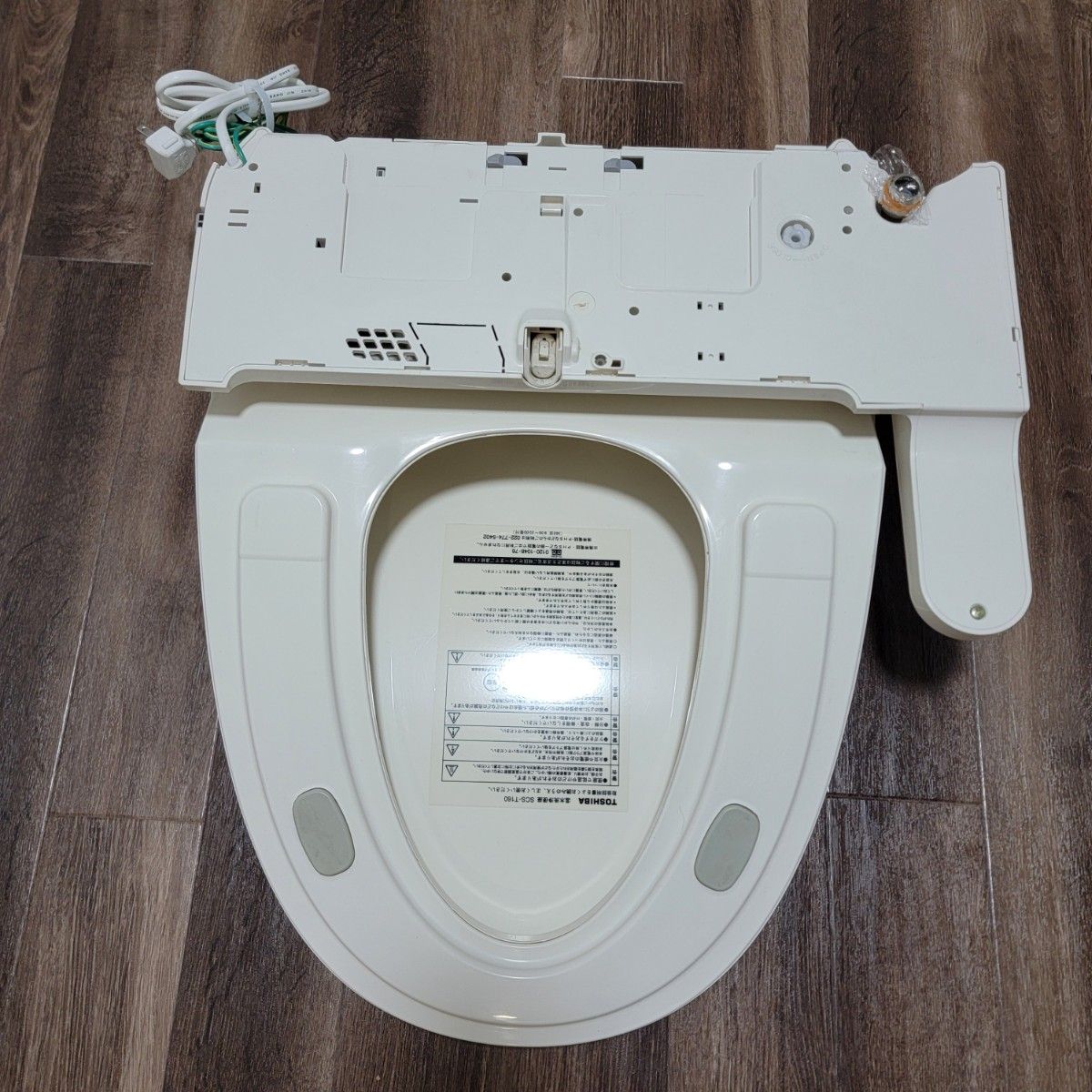 美品】TOSHIBA 東芝 温水洗浄便座 SCS-T160 電気温水便座 美品】TOSHIBA 東芝 温水洗浄便座 SCS-T160 電気温水便座