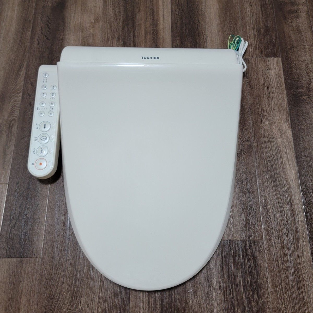 美品】TOSHIBA 東芝 温水洗浄便座 SCS-T160 電気温水便座 美品】TOSHIBA 東芝 温水洗浄便座 SCS-T160 電気温水便座