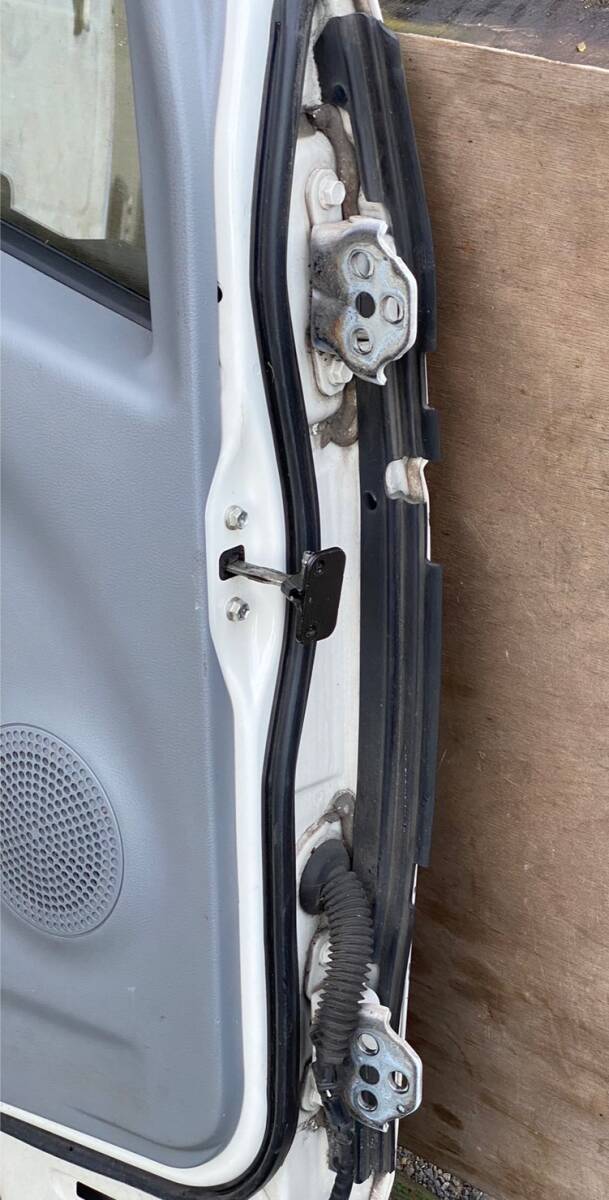 『24244』助手席側 ドア 日野 デュトロ 平成28年 XZC605 左側 ドアパネル フロントドア 24V 内張 スイッチ スピーカーセット トヨタ ダイナ_画像9