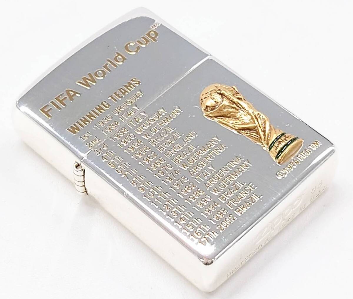 J310-W13-698▲ZIPPO ジッポ ライター FIFA ワールドカップ 2006 ドイツ大会 シルバーカラー 箱付き 未使用 喫煙グッズ④の画像2