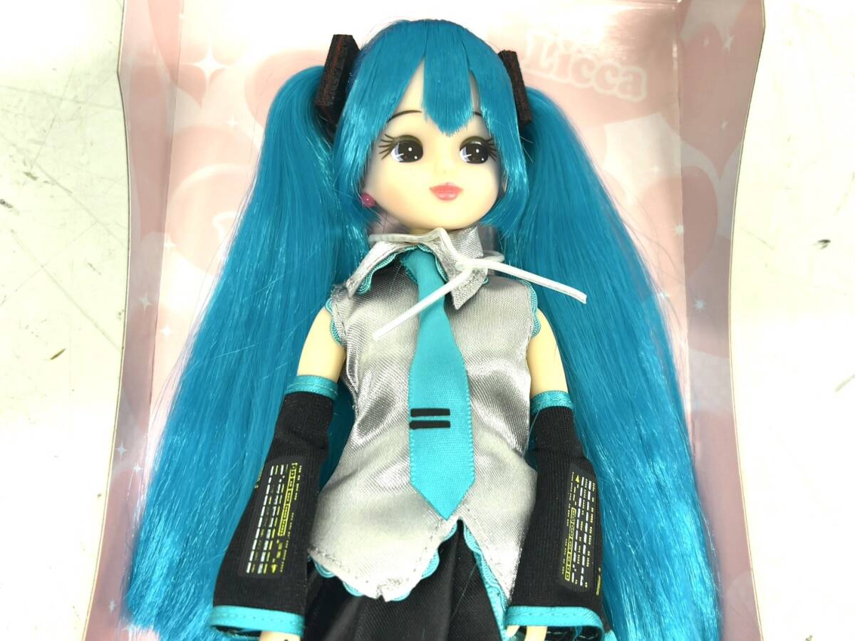 P101-W11-547 TAKARA TOMY タカラトミー リカちゃん人形 初音ミク コラボレーション商品 LD-15 Licca 全長約22.5cm③_画像3