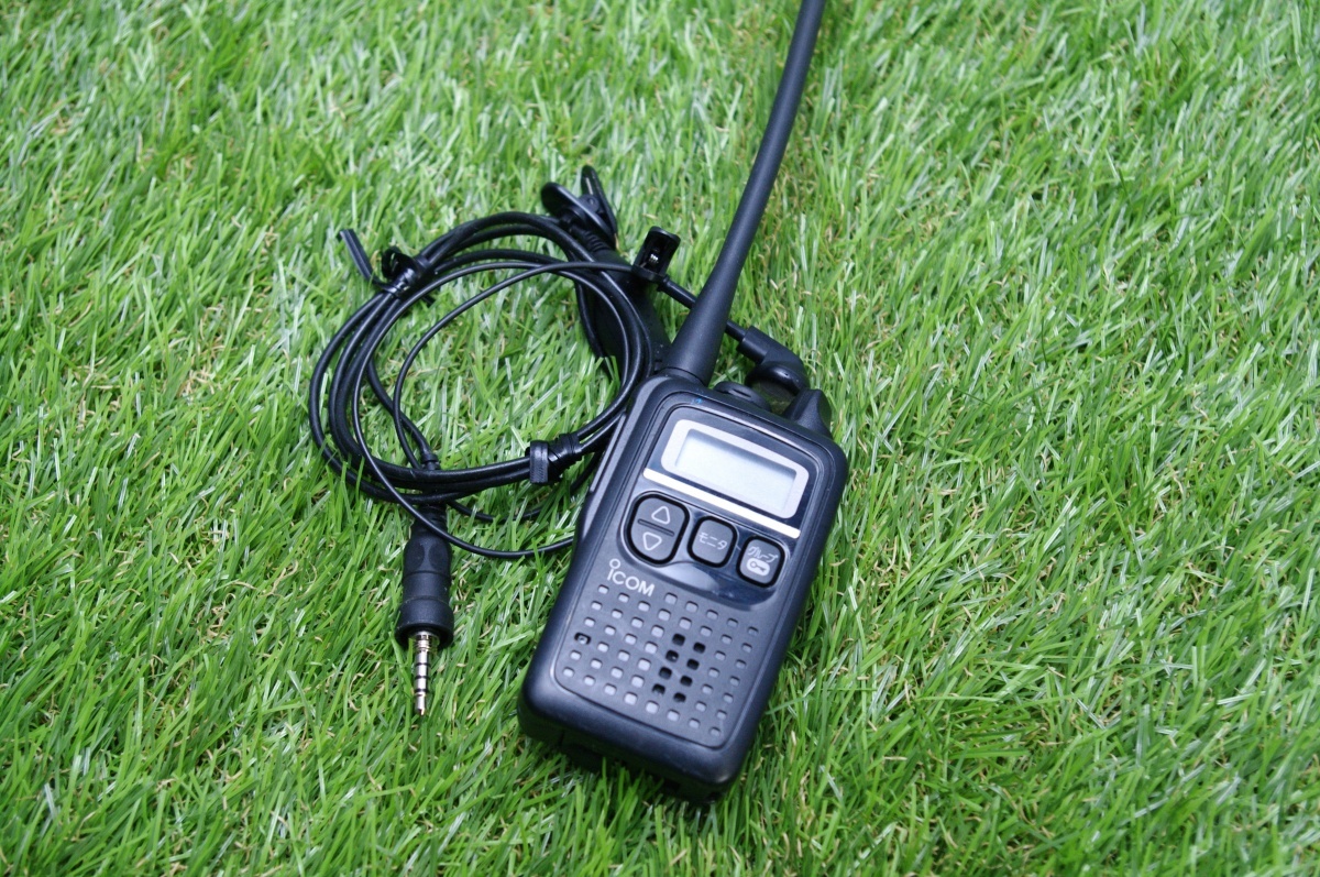 icom IC-4300L waterproof shape special small electric power transceiver secondhand goods Mike attaching Icom 