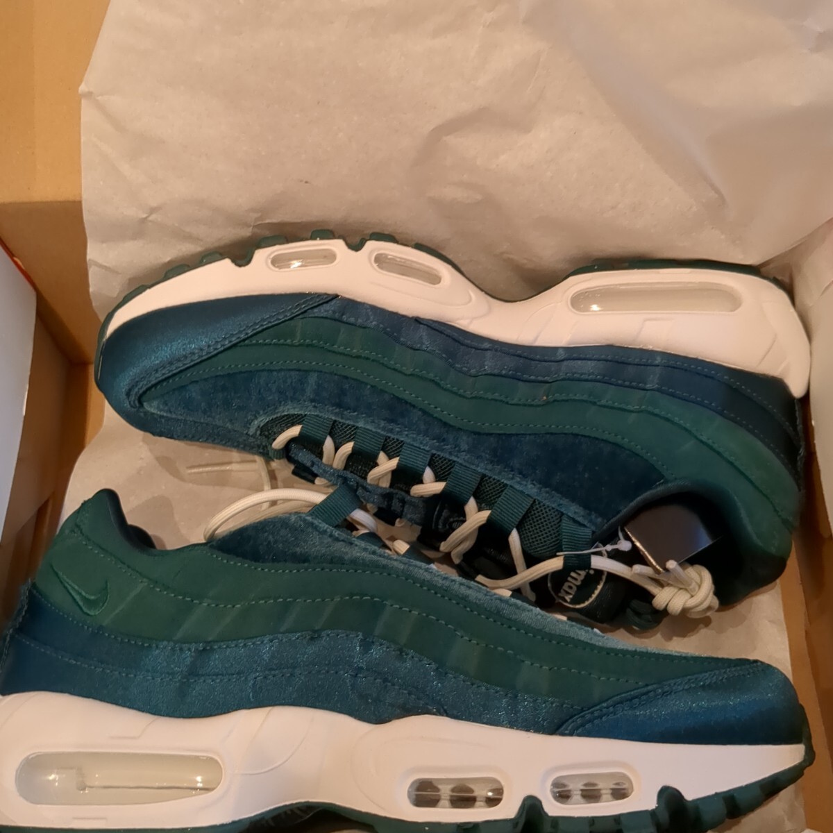 27.5 新品　NIKE WMNS AIRMAX95 ナイキ ベルベット