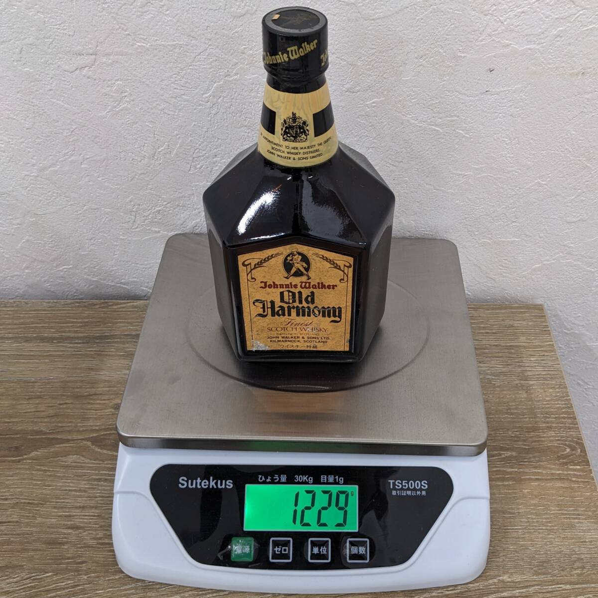 ★☆【3024】未開栓 JOHNNIE WALKER Old Harmony ジョニーウォーカー オールドハーモニー 750ml 43% ラベル汚れ、剥がれ☆★_画像8