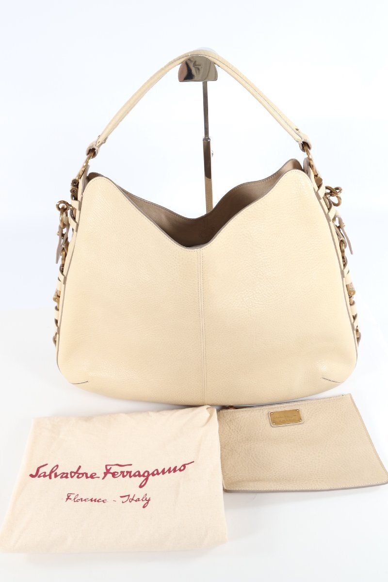 Salvatore Ferragamo サルヴァトーレフェラガモ レザー ベージュ ワンショルダー ミニポーチ付き レディース かばん 保存袋付き 2211-TEの画像1