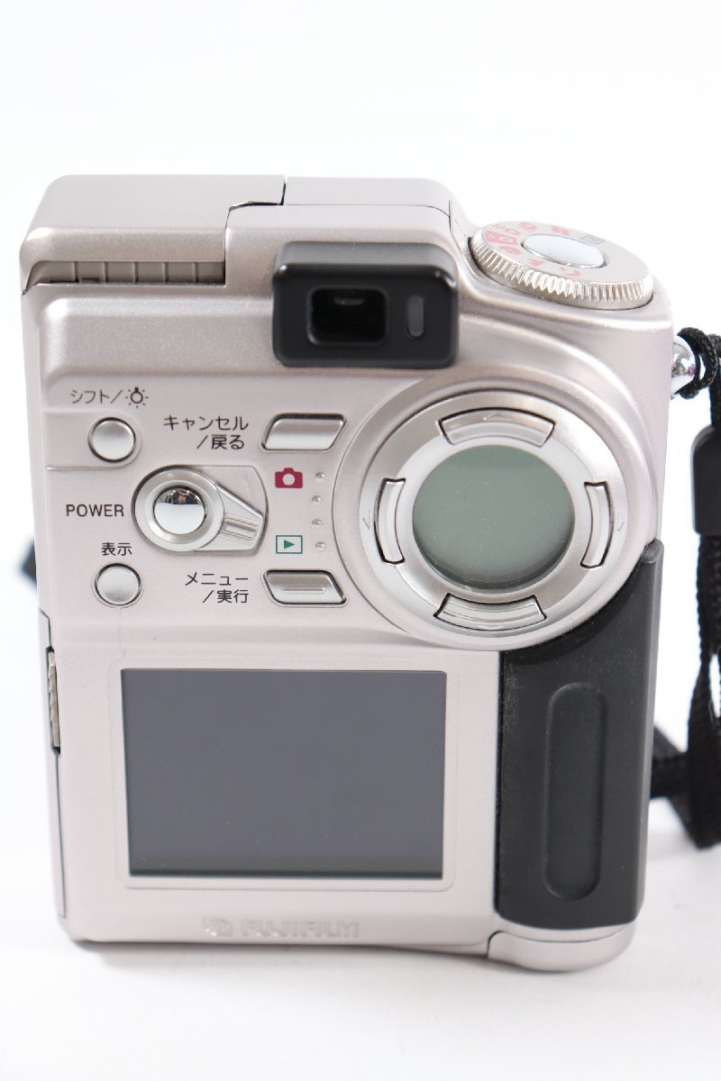 FUJIFILM 富士フイルム FunePix4700z ファインピクス デジタルカメラ コンパクトカメラ デジカメ シルバー 2169-AS_画像2