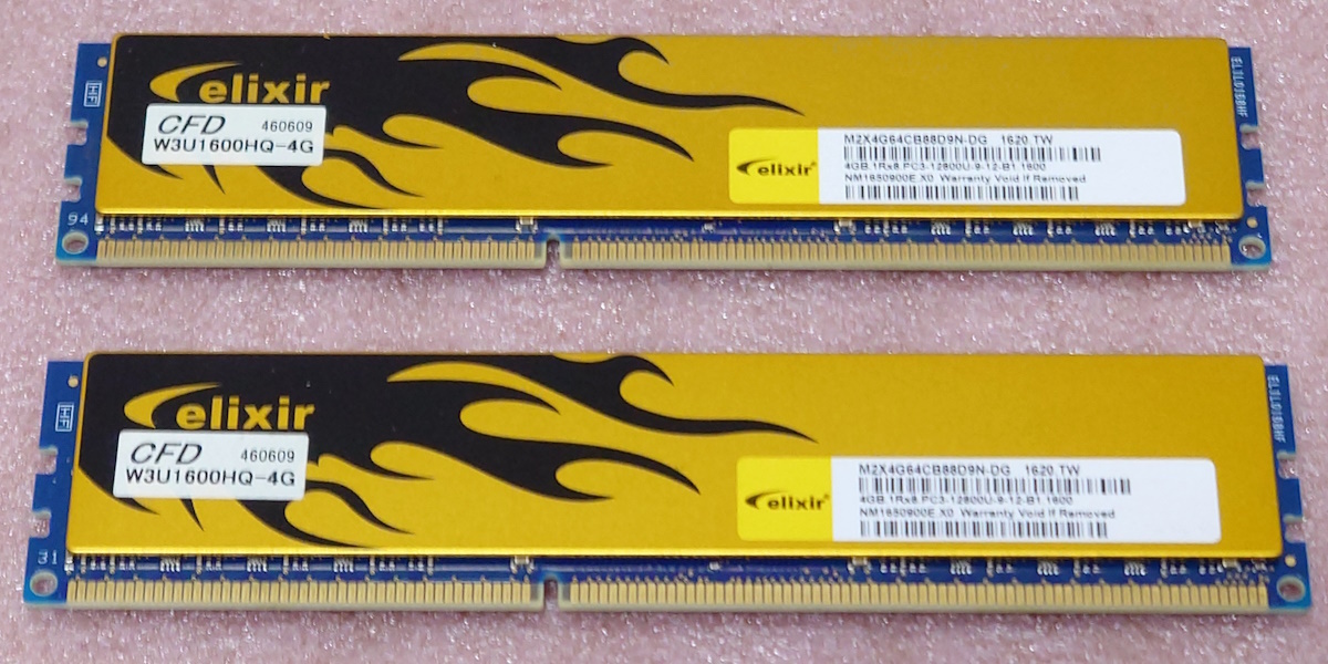 ☆CFD W3U1600HQ-4G *PC3-12800/DDR3-1600 240Pin DDR3 UDIMM 8GB(4GB x2) 動作品_画像1