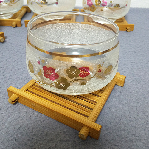 冷茶グラス 5客セッット　茶托 竹コースター付　昭和レトロ　金箔 梅の花 未使用・保管品_画像3