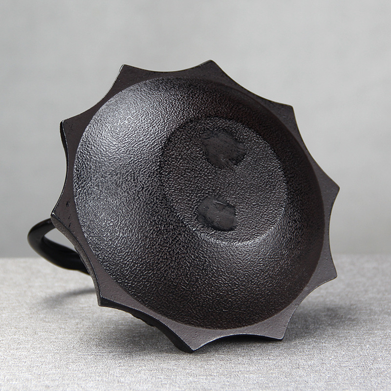 「龍生九子」鋳鉄製鉄瓶 提梁鉄瓶 手作り コーティングなし 老鉄瓶 やかんを沸かす お茶の道具 ティーポット1.3L_画像4