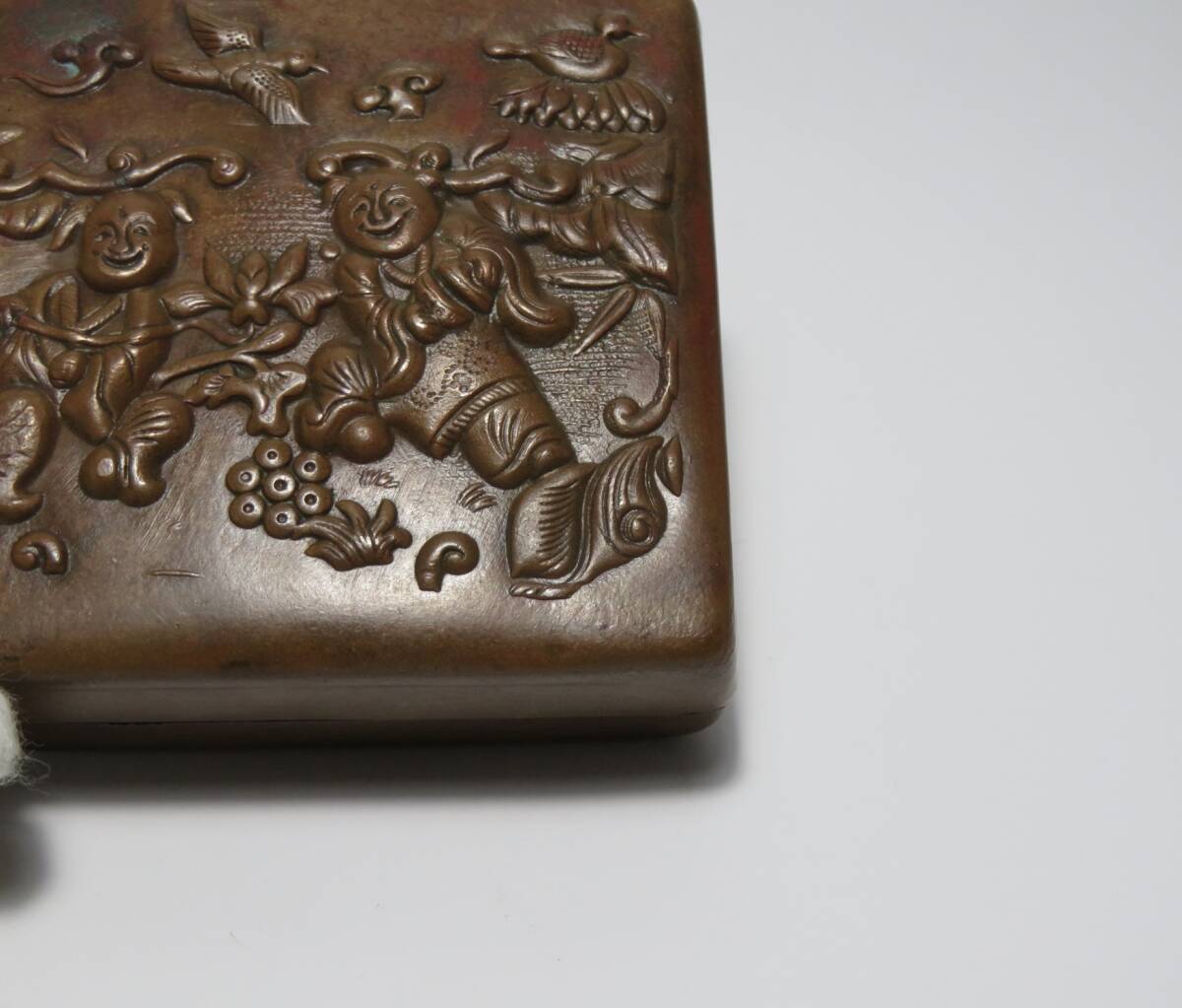 古美術 銅製 銅人物 銅嬰戲盒 童子 金剛杵老銅 時代物の画像3