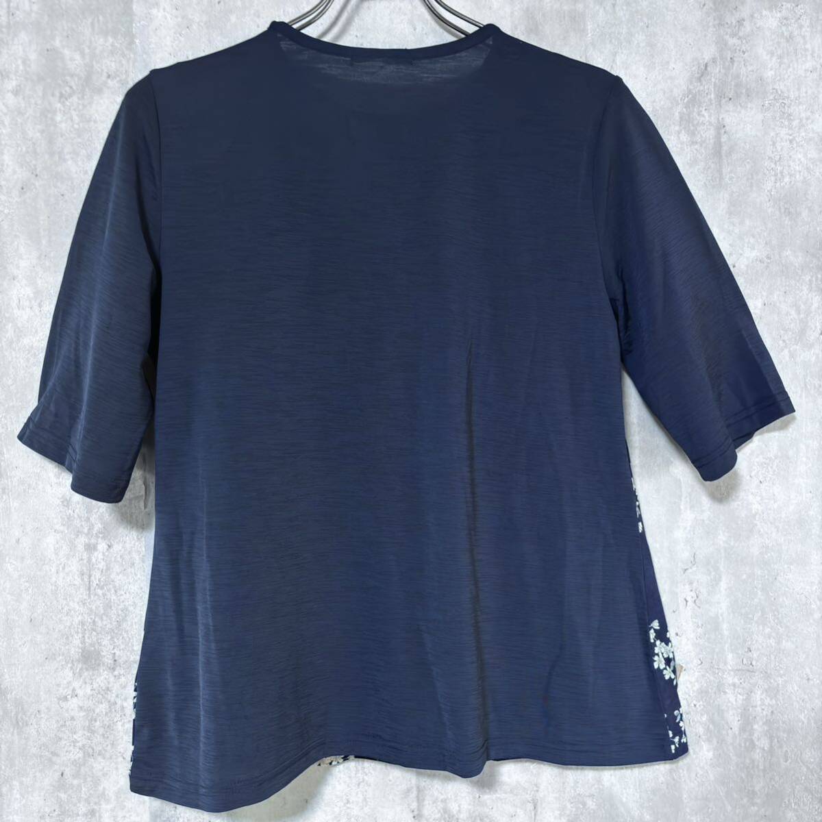 FIRST light ground T-shirt floral print navy blue M from L