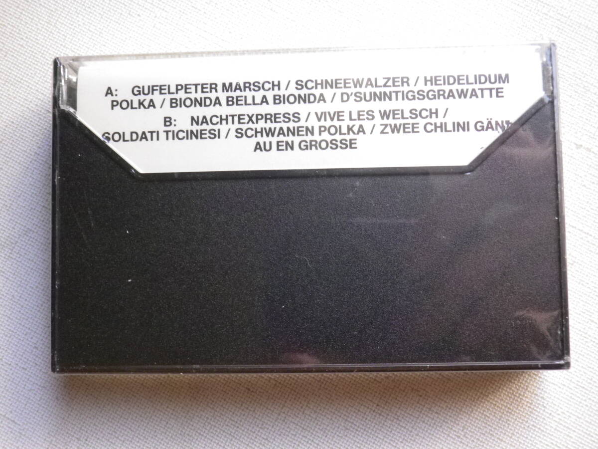 ●未開封カセットテープ　HOLIDAY IN SWITZERLAND 輸入版　未使用品_画像2