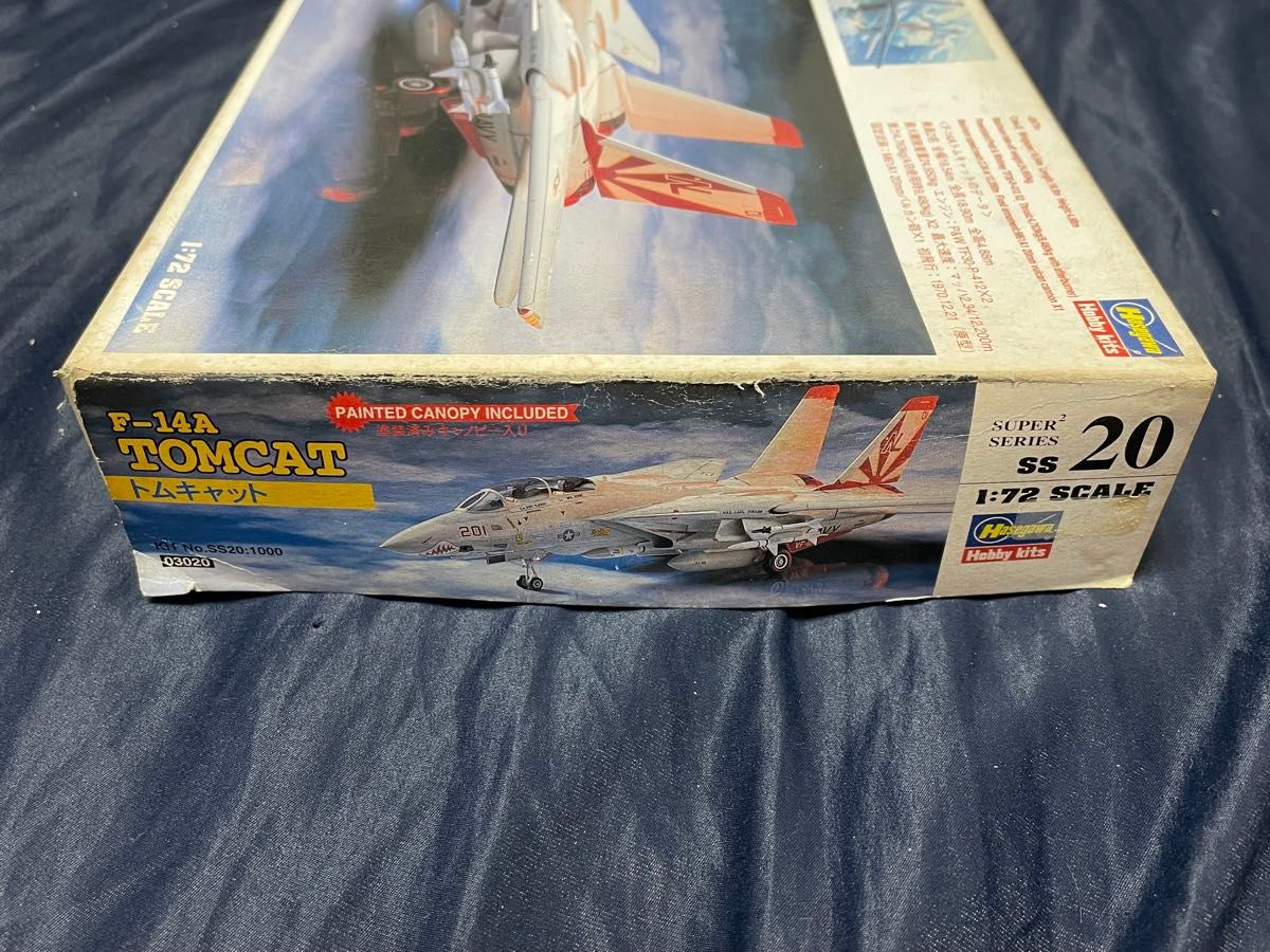 ハセガワ 1/72 F-14A トムキャット 塗装済みキャノピー入り