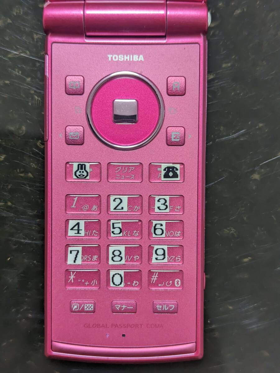 au TS-008 携帯電話 ガラケー （ジャンク品）動作未確認 （STSHG150672）の画像2