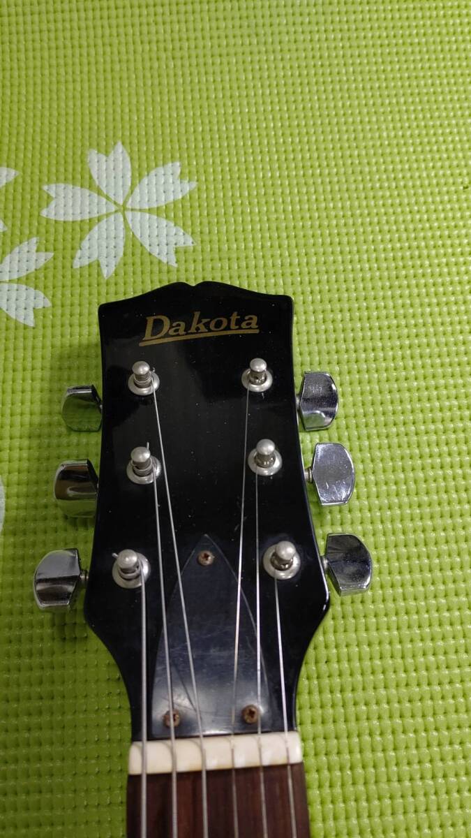 ●○アンプ内蔵トラベルギター『Dakota』アウトプット・ジャックあり/22フレット○●_画像5