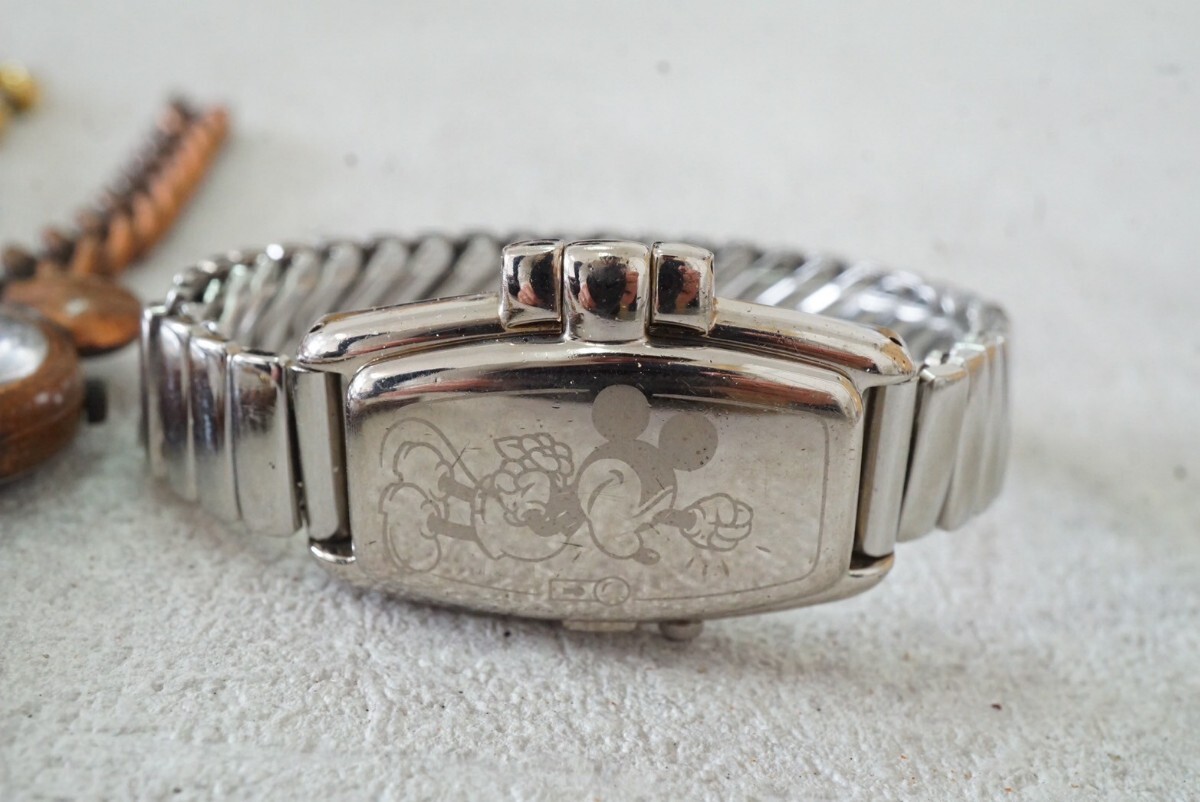 F691 Disney/ディズニー ミッキーマウス ミニーマウス 腕時計 7点セット アクセサリー 大量 まとめて おまとめ まとめ売り 不動品の画像5