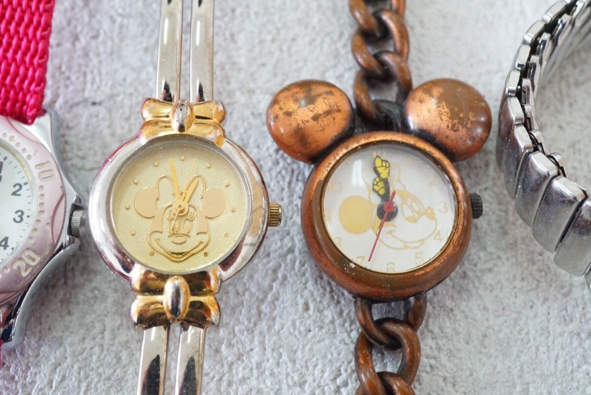 F691 Disney/ディズニー ミッキーマウス ミニーマウス 腕時計 7点セット アクセサリー 大量 まとめて おまとめ まとめ売り 不動品の画像4