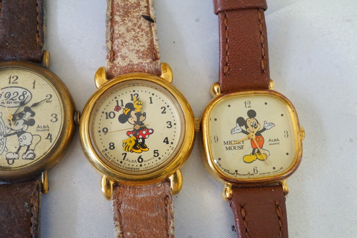 F978 ALBA Disney/ディズニー ミッキーマウス ミニーマウス ゴールドカラー 腕時計 アクセサリー 大量 セット まとめて おまとめ 不動品_画像4